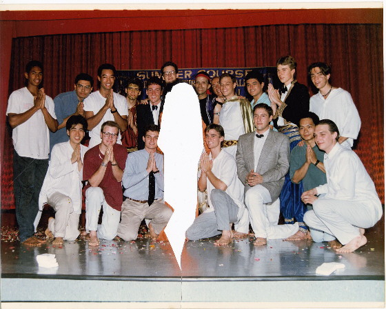 img002.jpg (102915 bytes)